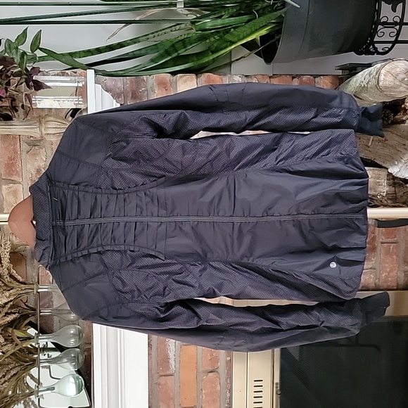 Lululemon Athletica Womens Run Take Flight Full Zip/ZipUp Jacket Black Size 6 - Picture 6 of 13